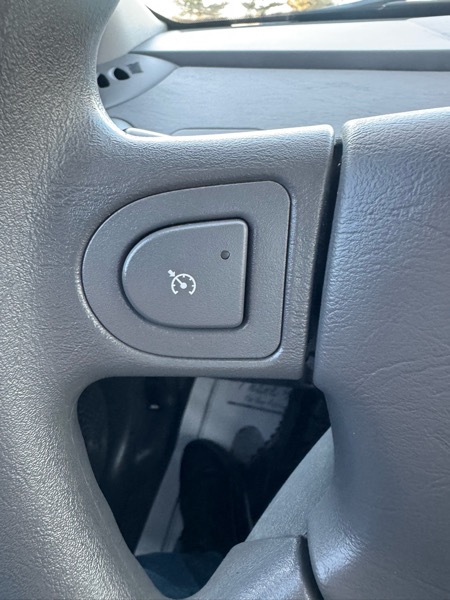 Saturn ION 4dr Sdn Auto ION 2 2007