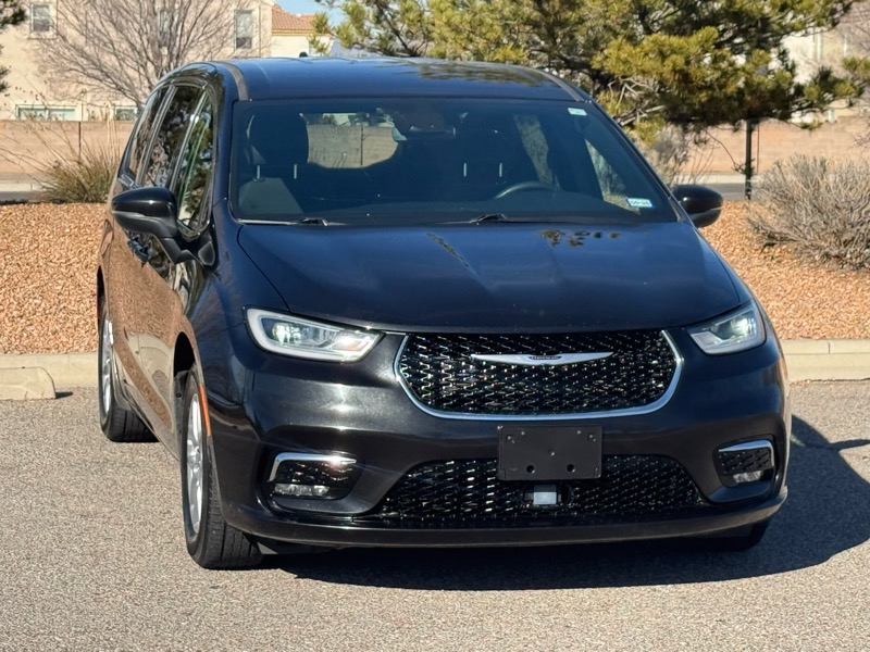 Chrysler Pacifica Touring FWD 2023