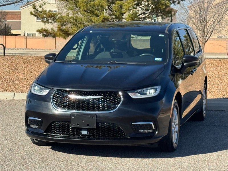 Chrysler Pacifica Touring FWD 2023