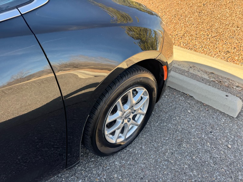 Chrysler Pacifica Touring FWD 2023