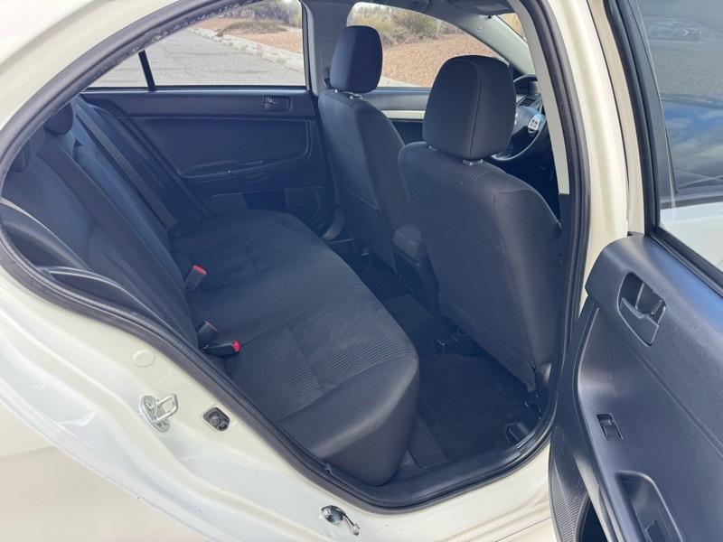 Mitsubishi Lancer 4dr Sdn Man ES FWD 2015