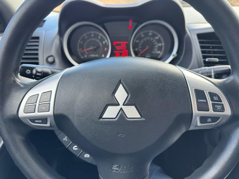 Mitsubishi Lancer 4dr Sdn Man ES FWD 2015