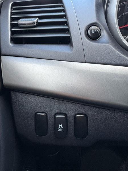 Mitsubishi Lancer 4dr Sdn Man ES FWD 2015