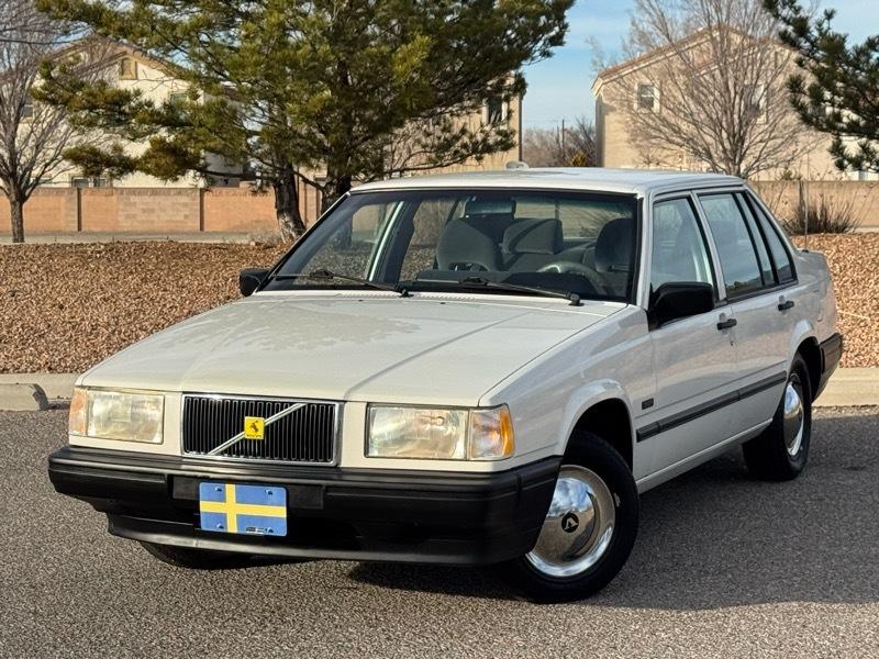 Volvo 900 4dr Sedan 1995