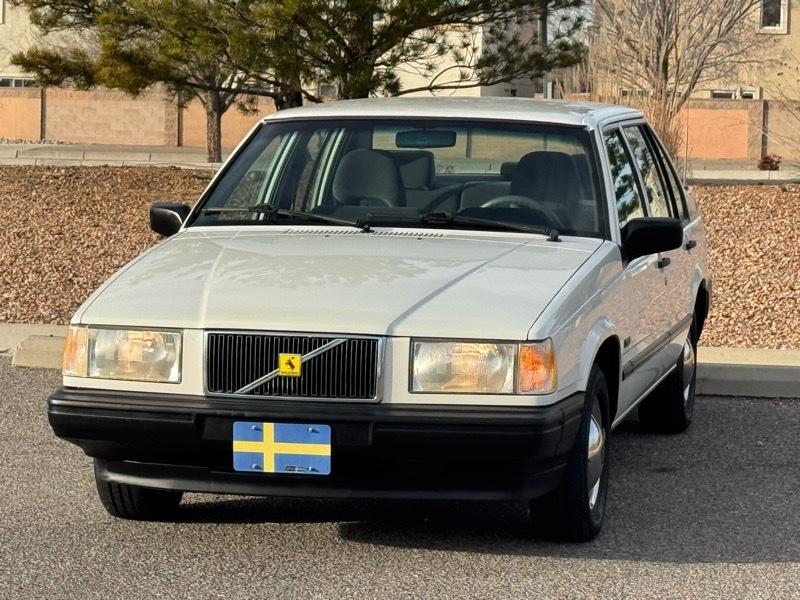 Volvo 900 4dr Sedan 1995