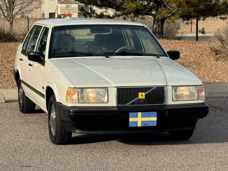 Volvo 900 4dr Sedan 1995