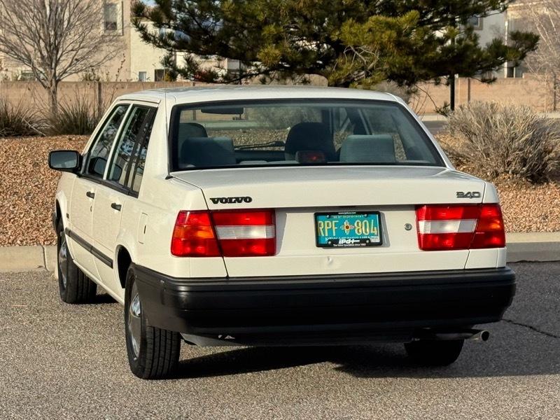 Volvo 900 4dr Sedan 1995