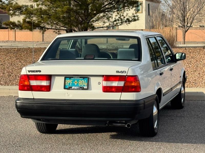 Volvo 900 4dr Sedan 1995