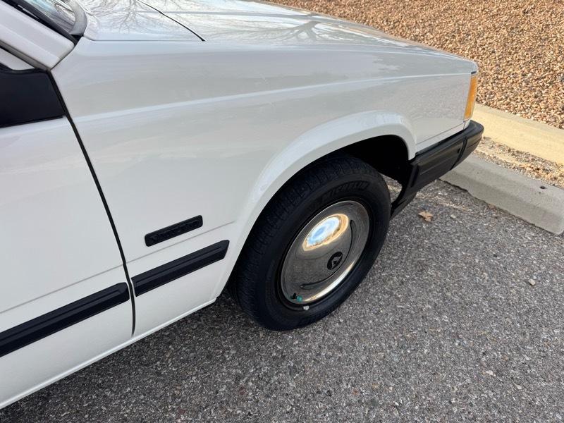 Volvo 900 4dr Sedan 1995