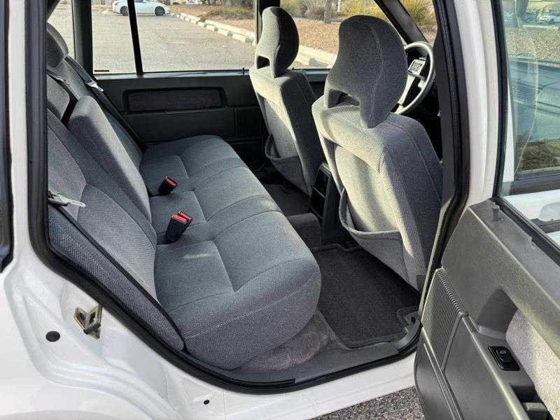 Volvo 900 4dr Sedan 1995