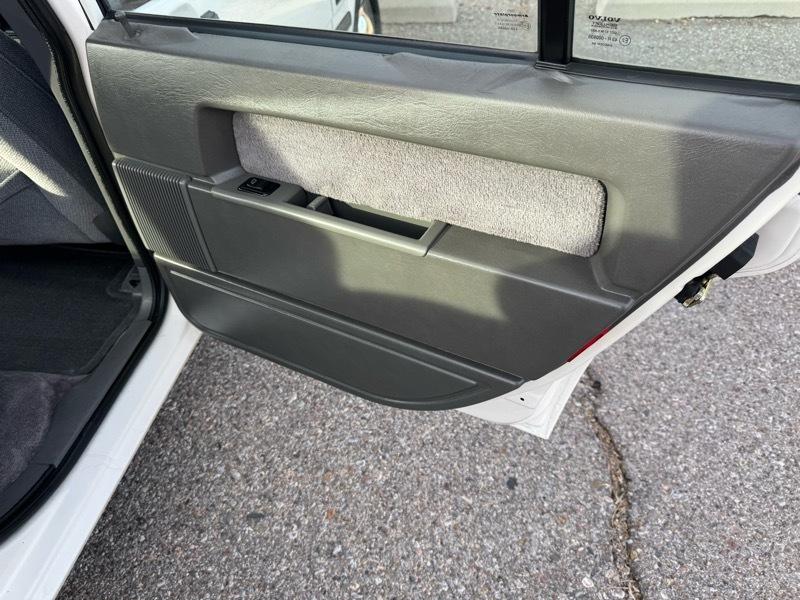Volvo 900 4dr Sedan 1995