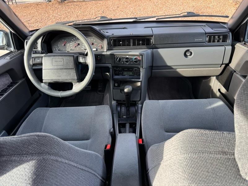 Volvo 900 4dr Sedan 1995