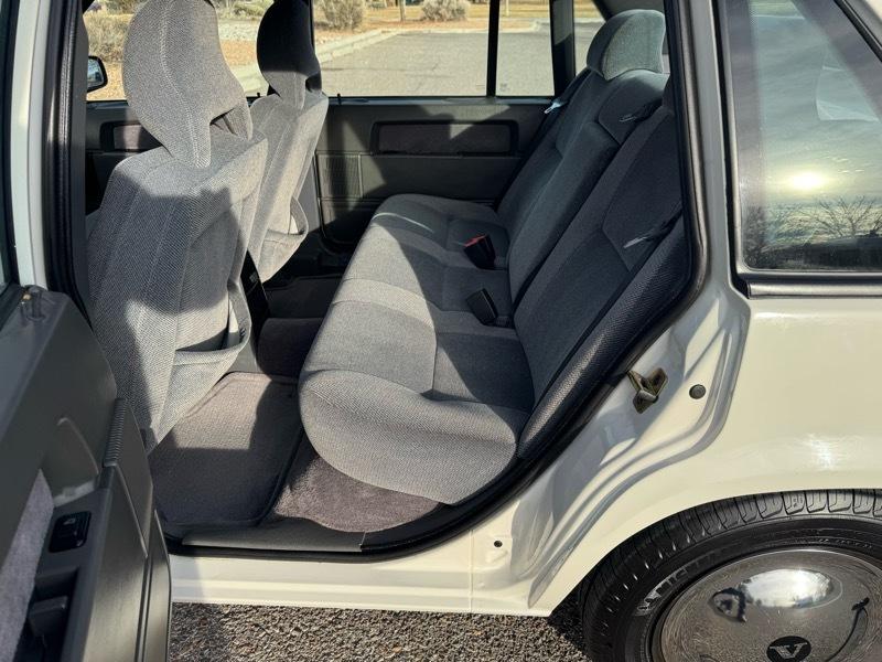 Volvo 900 4dr Sedan 1995