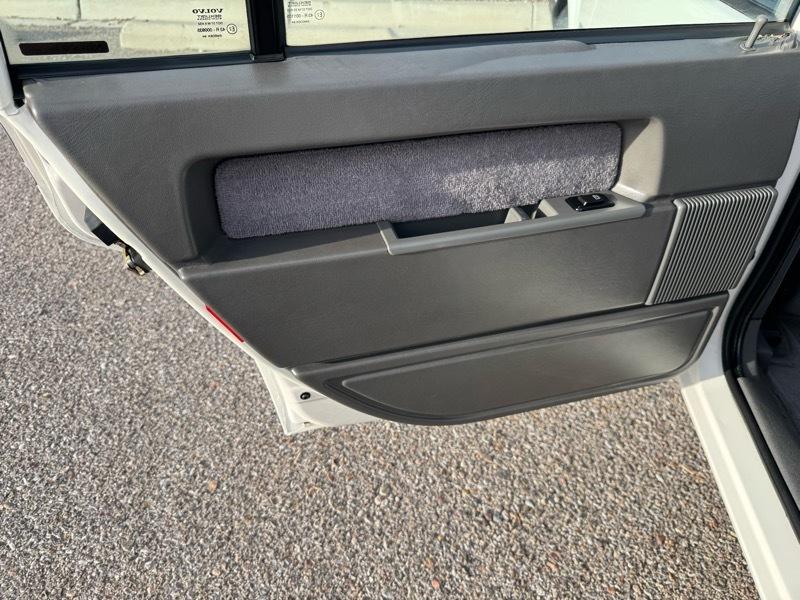 Volvo 900 4dr Sedan 1995