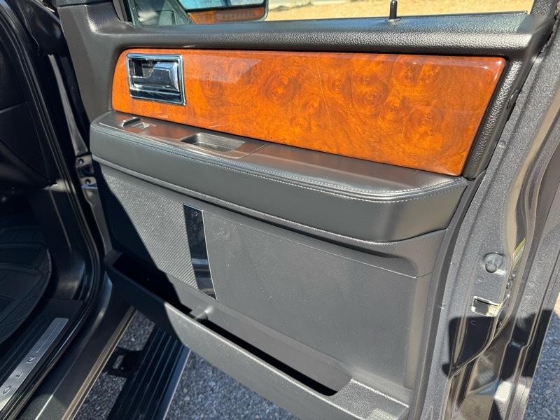 Lincoln Navigator 2WD 4dr 2015