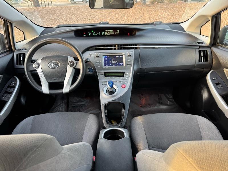 Toyota Prius 5dr HB Three (Natl) 2014