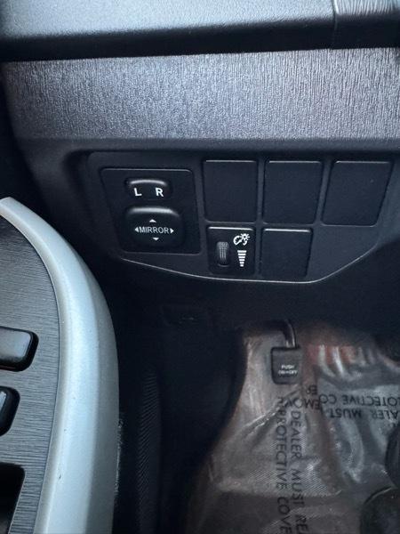 Toyota Prius 5dr HB Three (Natl) 2014