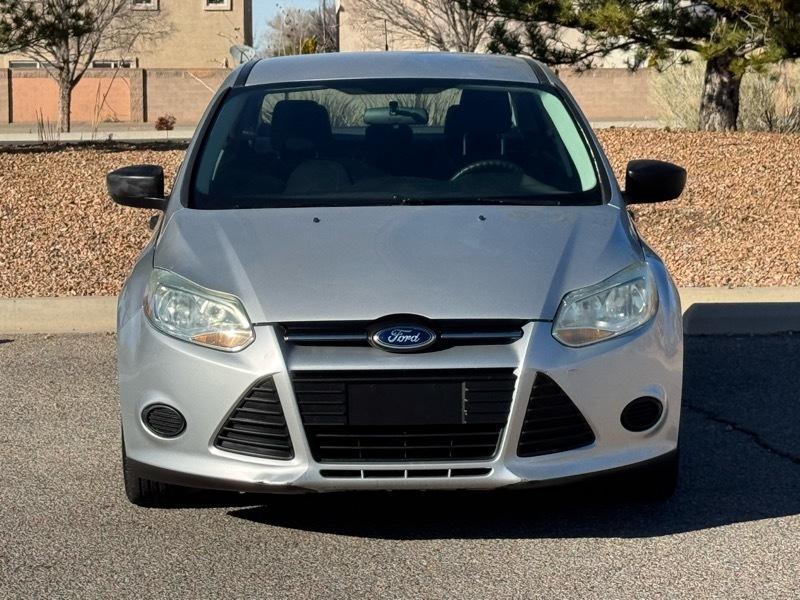 Ford Focus 4dr Sdn S 2014