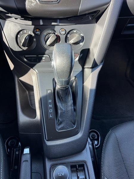 Ford Focus 4dr Sdn S 2014