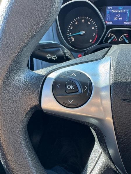 Ford Focus 4dr Sdn S 2014