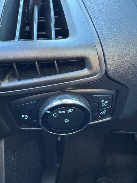 Ford Focus 4dr Sdn S 2014