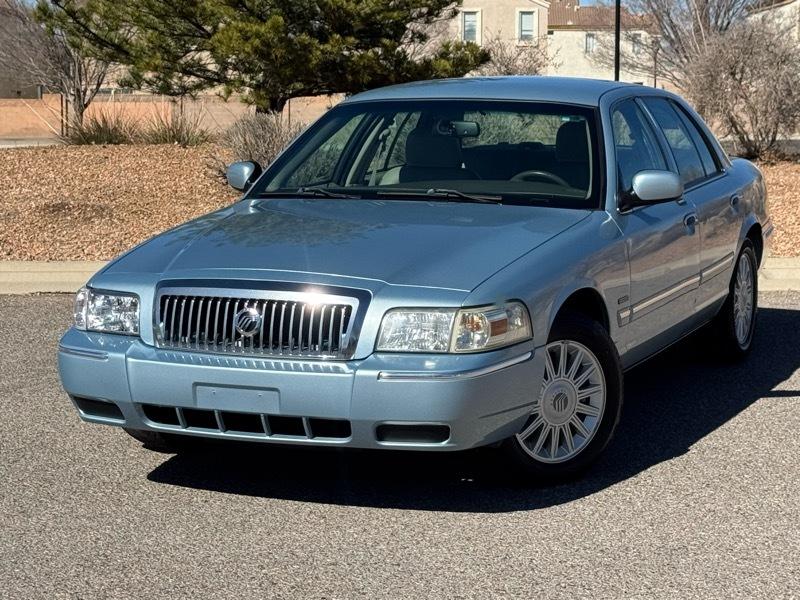 2009 Mercury Grand Marquis 4dr Sdn LS