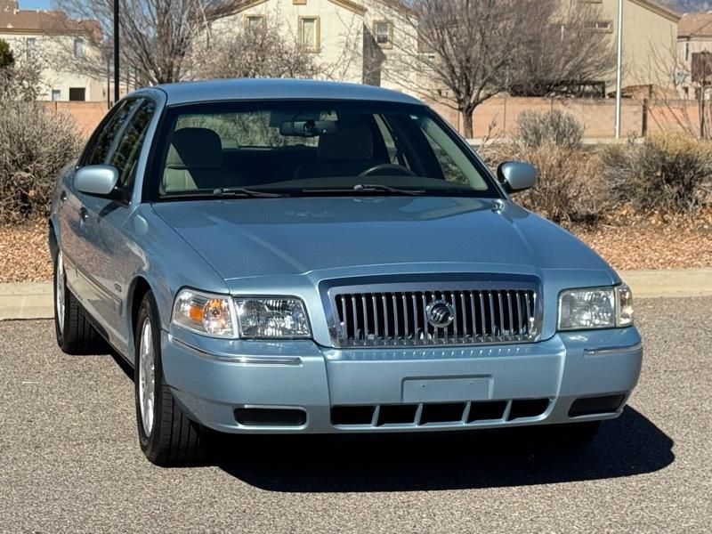Mercury Grand Marquis 4dr Sdn LS 2009