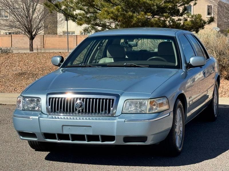 Mercury Grand Marquis 4dr Sdn LS 2009