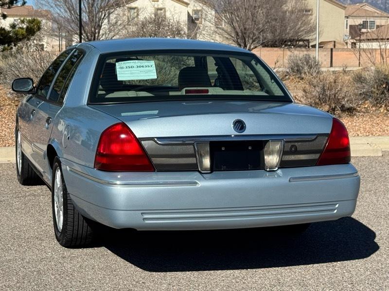 Mercury Grand Marquis 4dr Sdn LS 2009