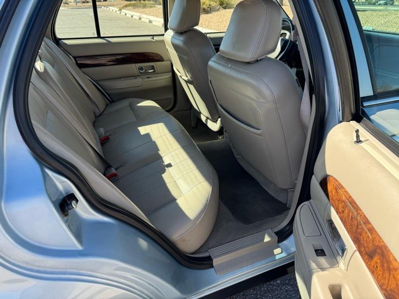 Mercury Grand Marquis 4dr Sdn LS 2009