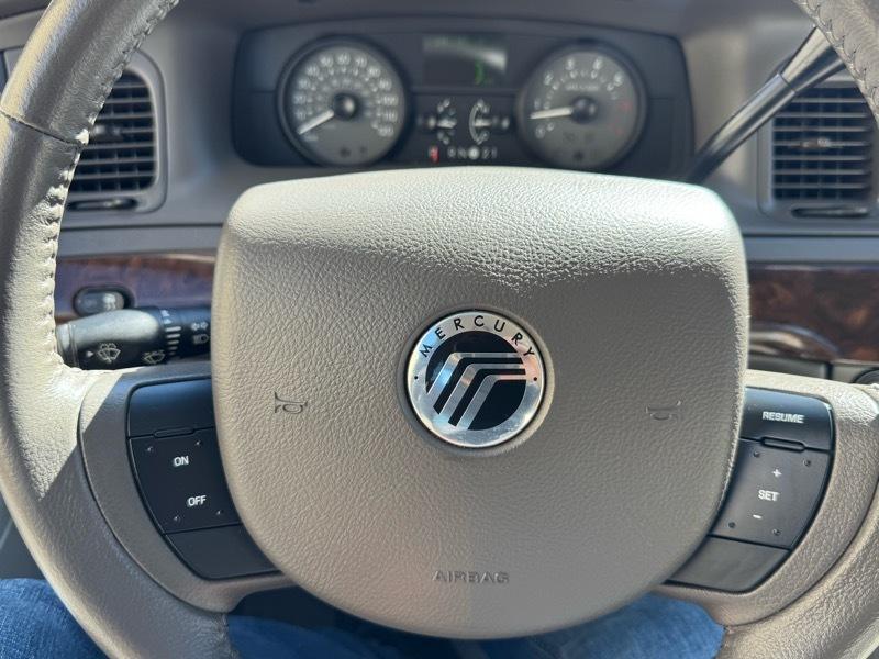 Mercury Grand Marquis 4dr Sdn LS 2009