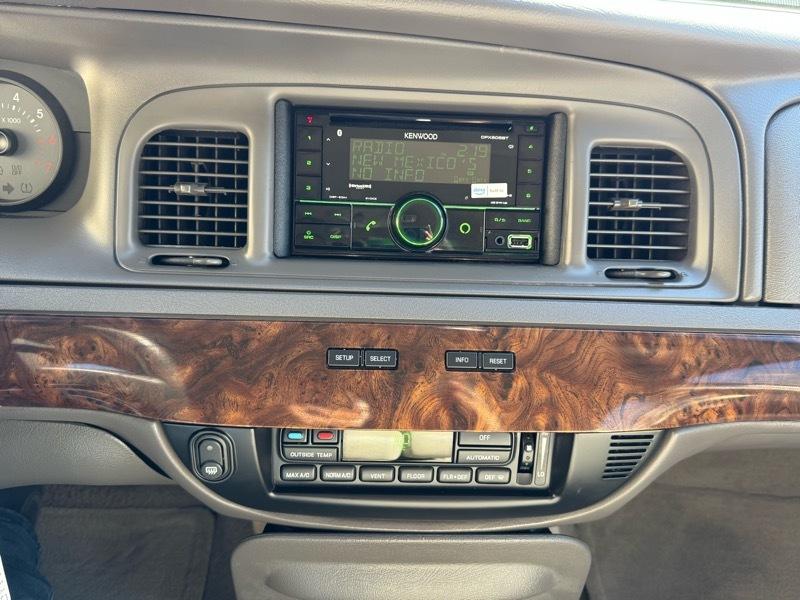 Mercury Grand Marquis 4dr Sdn LS 2009