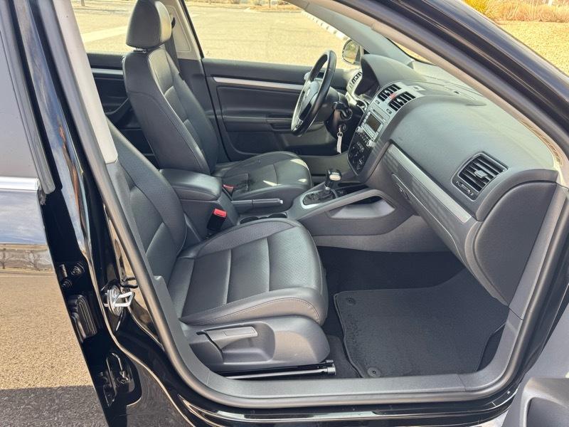 Volkswagen Jetta Sedan 4dr Auto SEL 2008