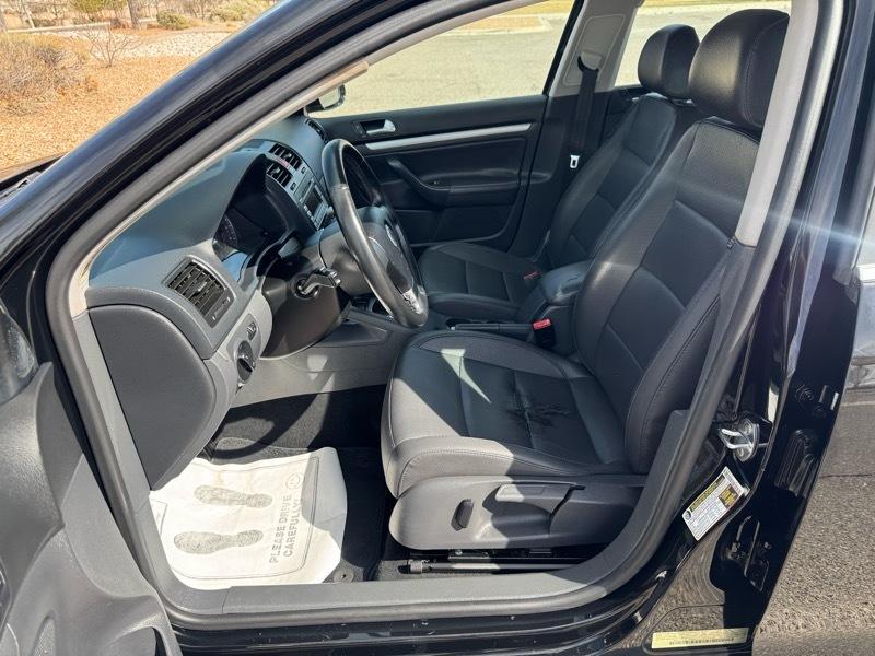 Volkswagen Jetta Sedan 4dr Auto SEL 2008