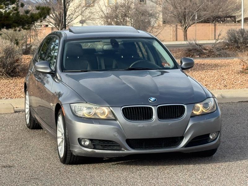 BMW 3 Series 4dr Sdn 328i xDrive AWD SULEV 2011