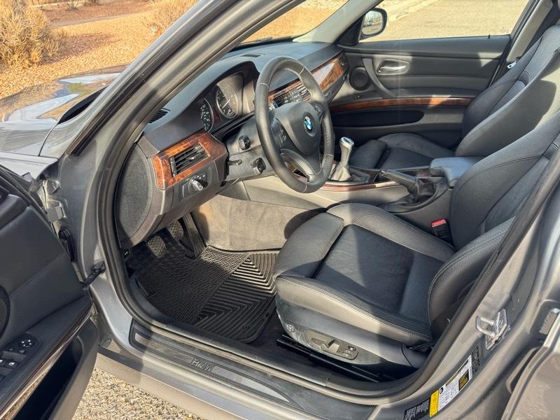 BMW 3 Series 4dr Sdn 328i xDrive AWD SULEV 2011