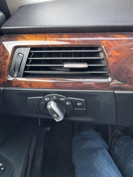 BMW 3 Series 4dr Sdn 328i xDrive AWD SULEV 2011