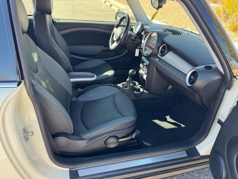 MINI Cooper Hardtop 2dr Cpe 2010