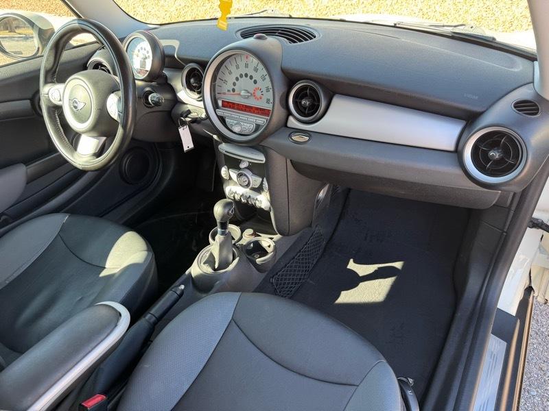 MINI Cooper Hardtop 2dr Cpe 2010