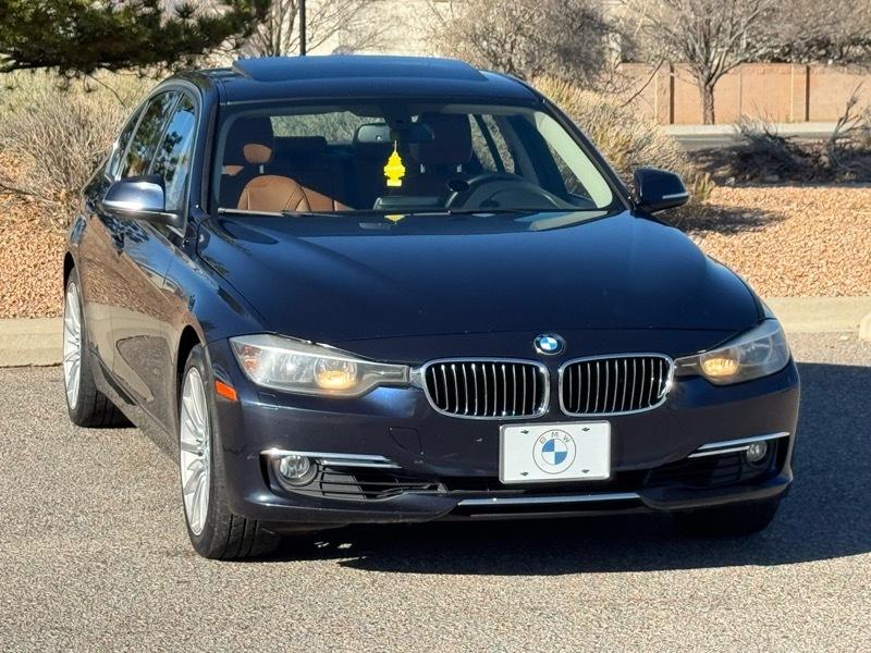 BMW 3 Series 4dr Sdn 328i RWD 2012