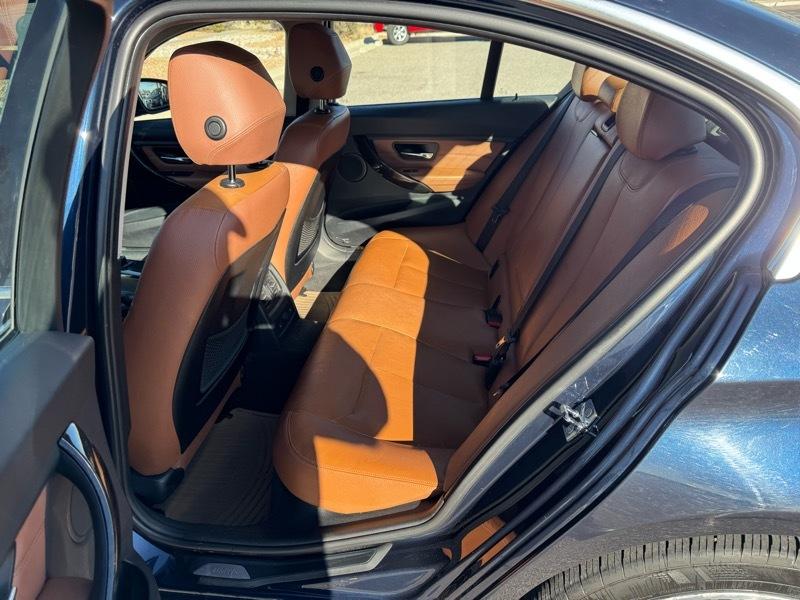 BMW 3 Series 4dr Sdn 328i RWD 2012