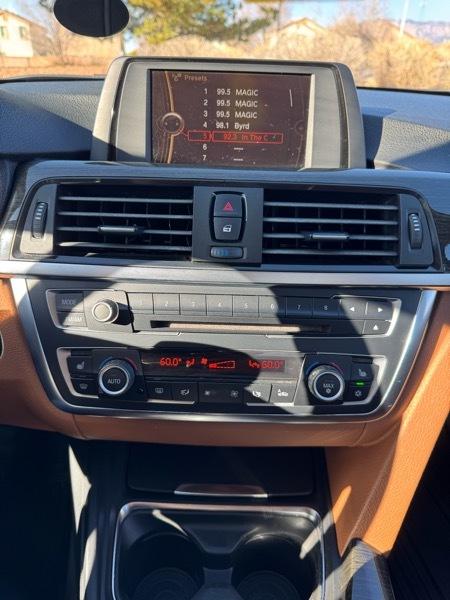 BMW 3 Series 4dr Sdn 328i RWD 2012