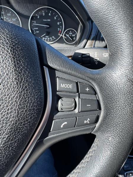 BMW 3 Series 4dr Sdn 328i RWD 2012