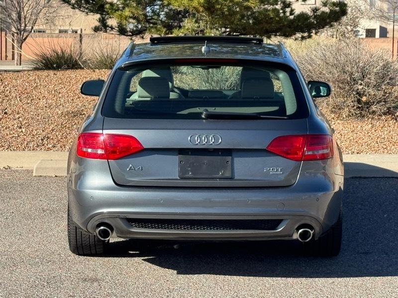 Audi A4 4dr Avant Wgn Auto quattro 2.0T Premium Plus 2012