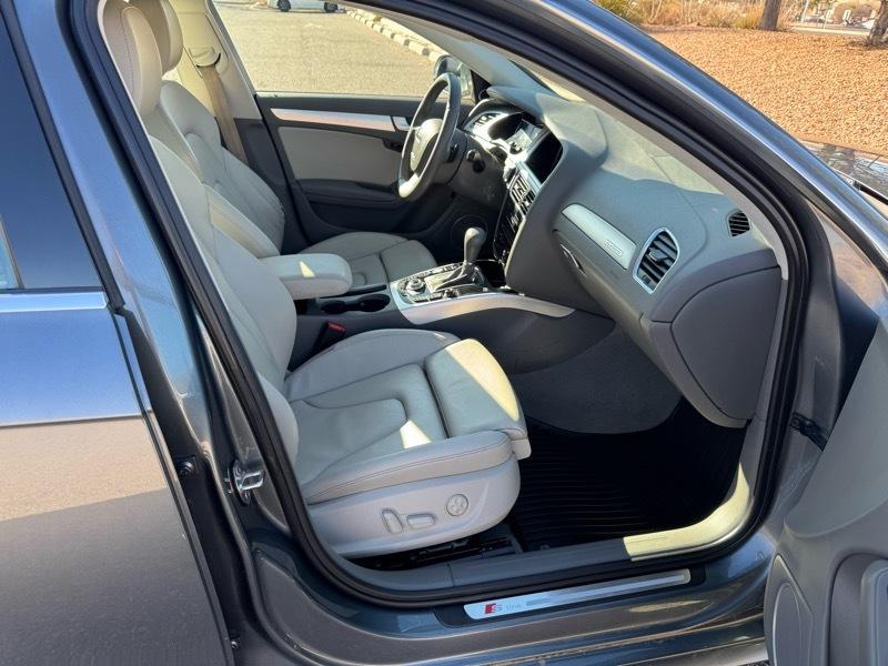 Audi A4 4dr Avant Wgn Auto quattro 2.0T Premium Plus 2012