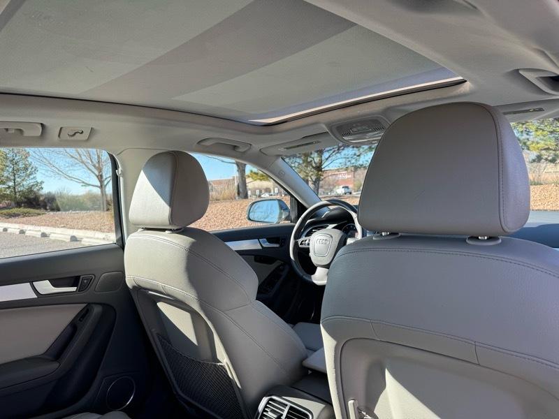 Audi A4 4dr Avant Wgn Auto quattro 2.0T Premium Plus 2012