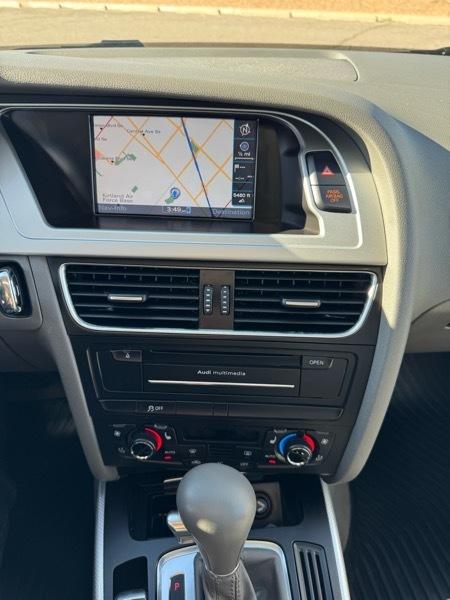 Audi A4 4dr Avant Wgn Auto quattro 2.0T Premium Plus 2012