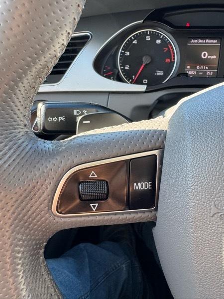 Audi A4 4dr Avant Wgn Auto quattro 2.0T Premium Plus 2012