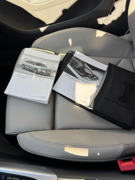 Audi A4 4dr Avant Wgn Auto quattro 2.0T Premium Plus 2012