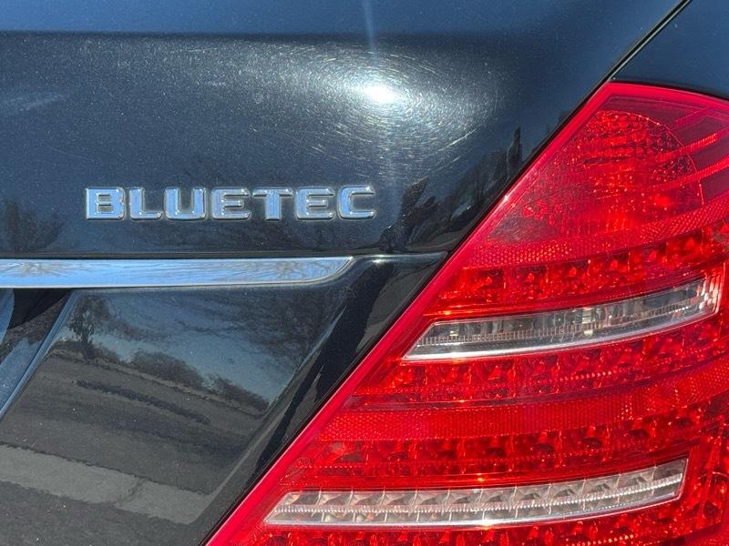 Mercedes-Benz S-Class 4dr Sdn S 350 BlueTEC 4MATIC 2012